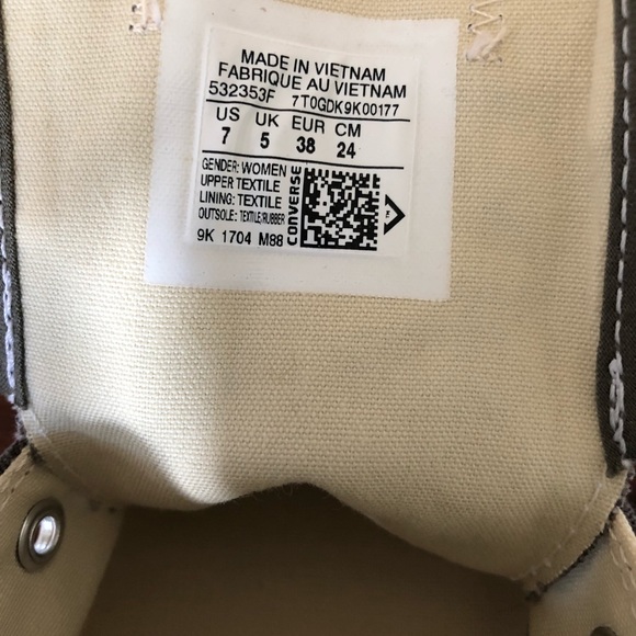 Converse All Stars - Like New - Picture 6 of 6